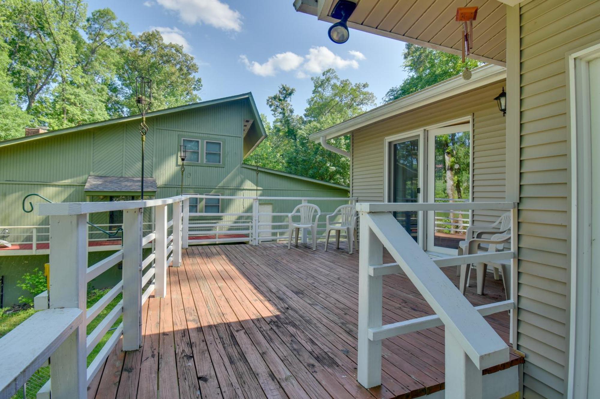 Lakefront Retreat With Deck, Dock And Resort Amenities Hot Springs Kültér fotó